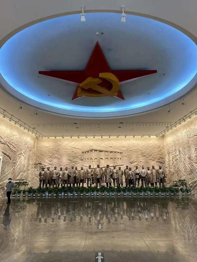 必走一次长征路！从瑞金到延安，27天跨9省区、翻雪山、过草地