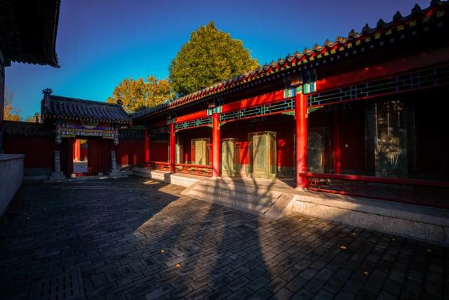 用中国传统色打开台儿庄古城的秋天