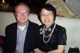 东北大妈出国当保姆，嫁大22岁荷兰大爷，得癌症12年老外不离不弃图片