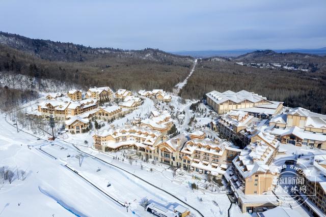 不用飞国外！吉林北纬43°，藏着世界级粉雪