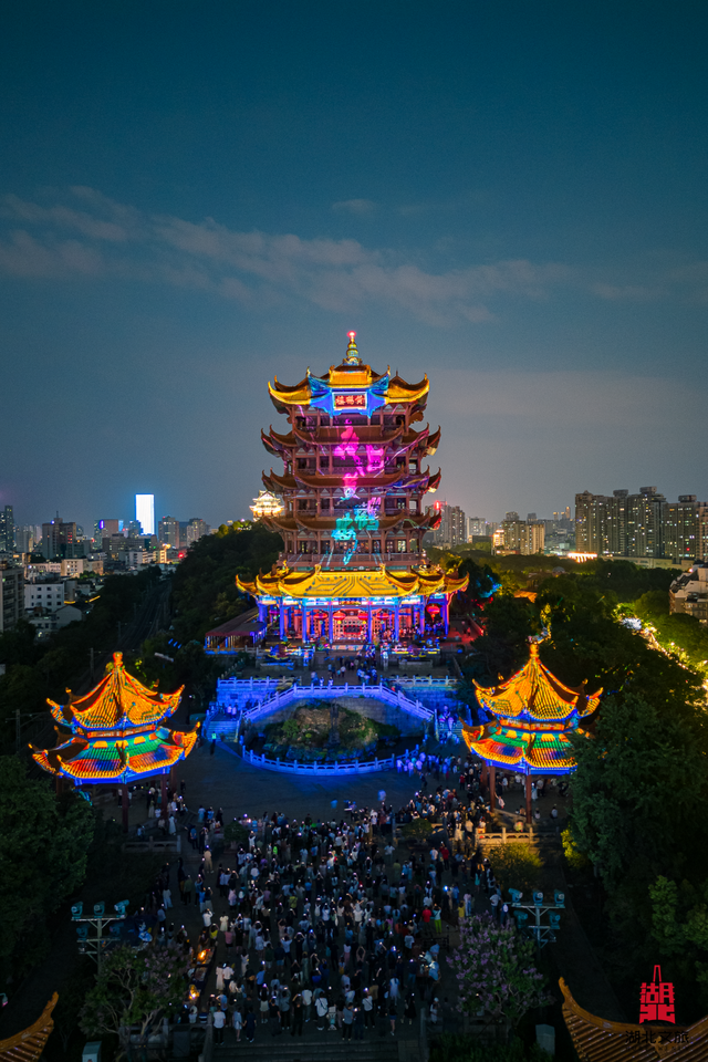 倒计时1天！江湖夜游8条路，用脚走到2026！