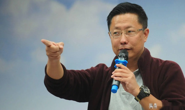 又一名人公开“声援”释永信！不料却被扒了个底朝天，家暴还重婚