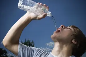 糖尿病半夜，这5种情况出现，血糖已经飙高了！图片