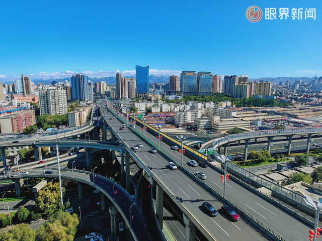 乌鲁木齐“进阶范儿”：每一帧都是心动模样