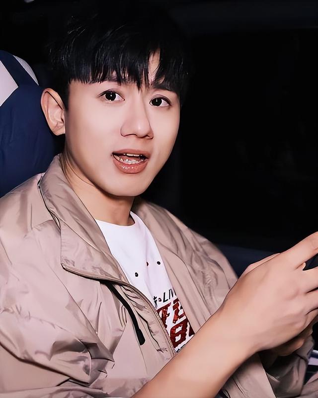 央媒发文，42岁张杰高调官宣喜讯，全网恭喜，终于等到这一天