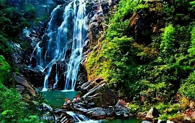 “云上花瑶”到底多好玩？！追雾漫山、清泉嬉水、篝火狂欢…从晨露一直清凉到星光！