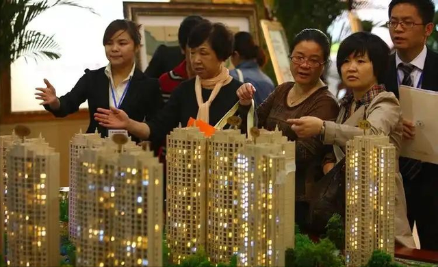 2026年，如果房价继续下跌，中国50%的家庭或将面临3个大麻烦