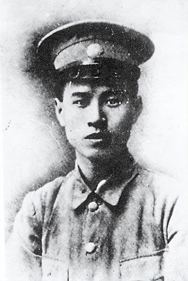 蒋介石临终前告诉蒋经国：我这一生只敬佩一人，畏惧两人!