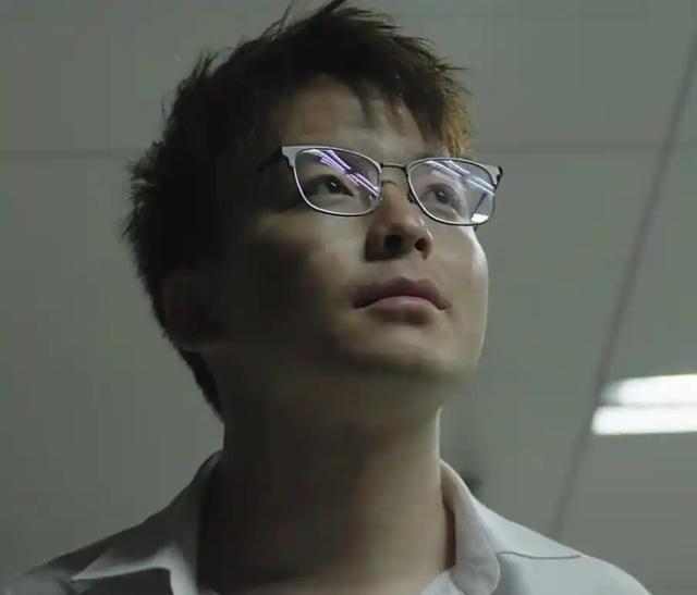 央视发声！地铁诬陷案二审开庭，被告女子再引众怒，当事人亮态度