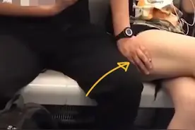 闹大了！女子坐地铁回家，结果遭猥亵，发现裤子上有不明液体！图片