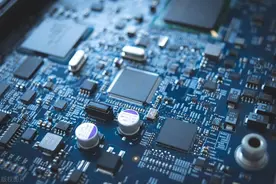 【开年报告】AI、国产替代、折叠屏三大关键词，带你看懂行业风向图片