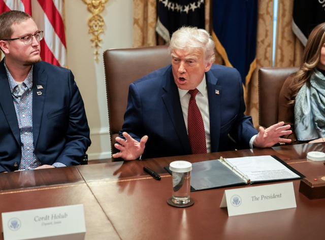 15年前美国出了个高人，特朗普的每一步都被他算中了