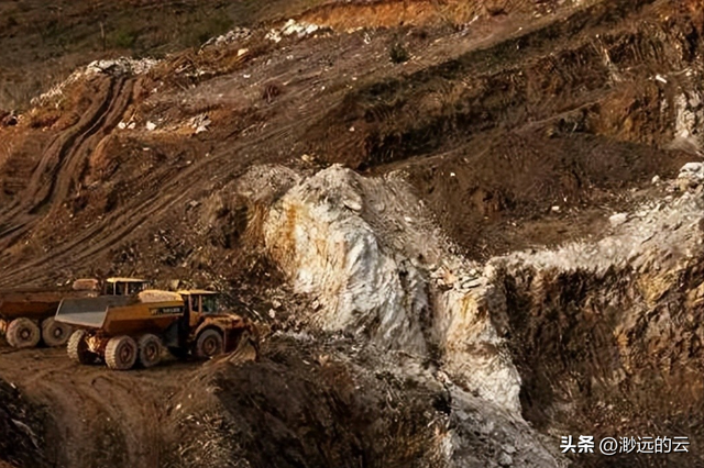 特朗普向全球发出通牒：180天内必须对中国动手，不帮忙就加税