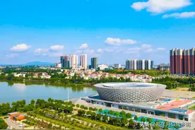 湖北荆门18岁高三女生，估分能上985，报军校？警校？还是985？图片