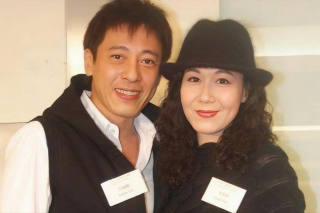 夫妻俩为了不变老，坚持31年不吃肉不生子，如今59岁近照不敢认