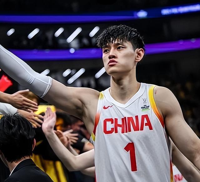 恭喜！22岁曾凡博签约达成，拒绝海外合同重返首钢，奥莫特被裁！