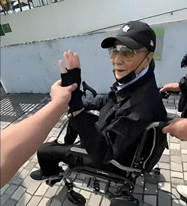 谢贤也没想到，才45岁的张柏芝就立了遗嘱，令人担心的事发生了