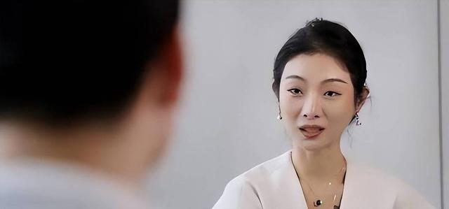 “买英国精子生3娃”的山东女人	，8年后现状曝光！如今她后悔不？