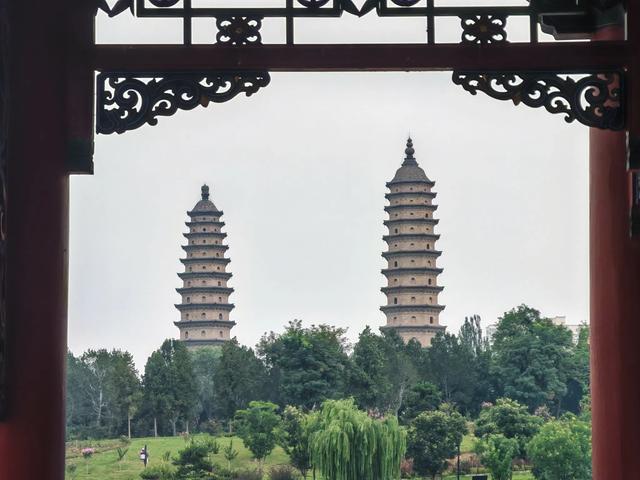 老太原了，第一次登上这个城市象征的“双塔”