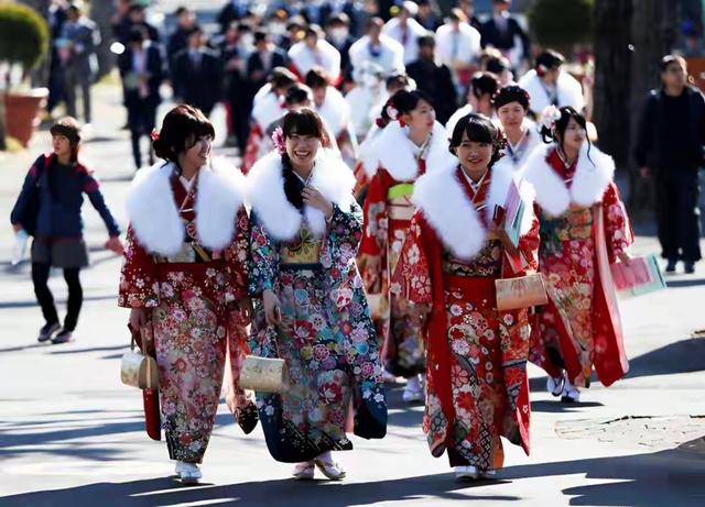 日本最新民调：高市获较高支持率，中日航班安排出现变化