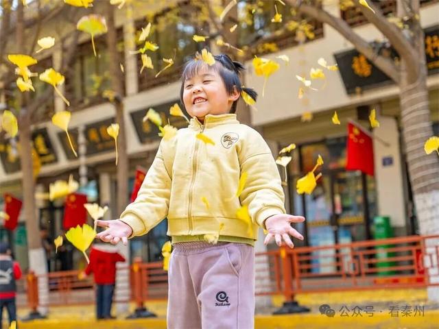 比人山人海还火爆的场面！就在天水“黄金大道”…