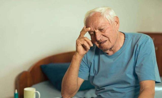 还经常“做俯卧撑”运动的老人，除了有利肌肉，或会带来这6好处