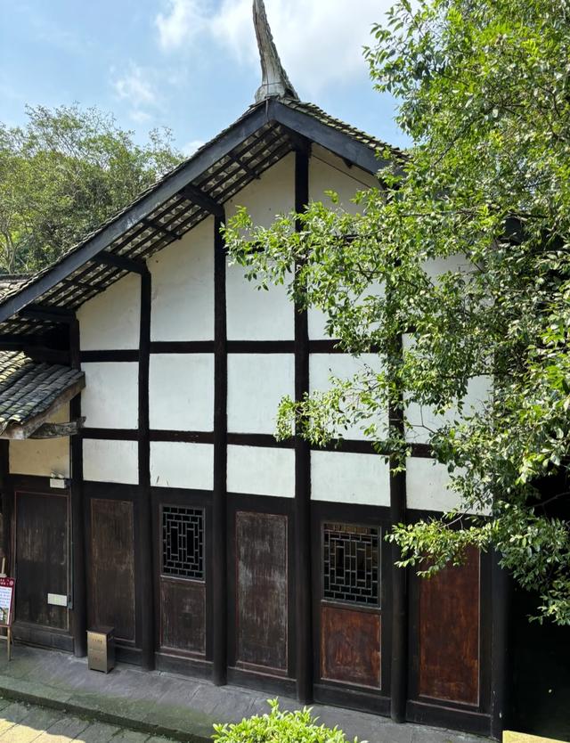 去了趟四川宜宾，真心建议：别随便来宜宾，除非你看完这篇