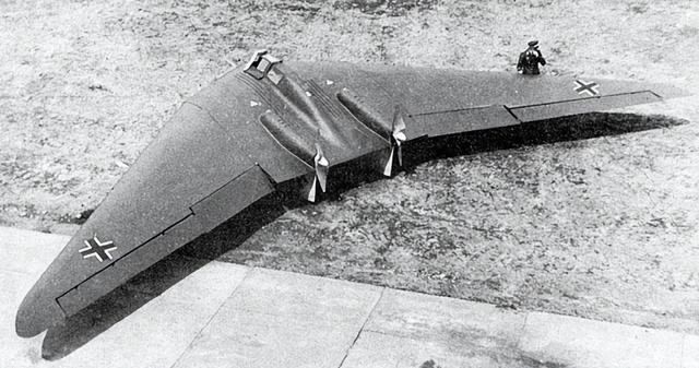 二战德国的末日武器， HO229无尾翼轰炸机，B2“幽灵”的开山鼻祖