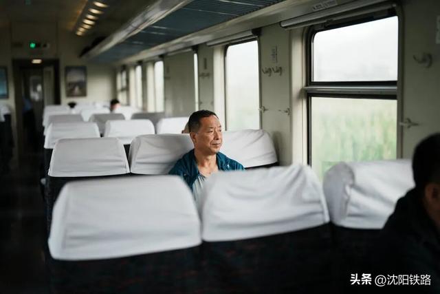 坐每天唯一的火车，去有故事的边境小城
