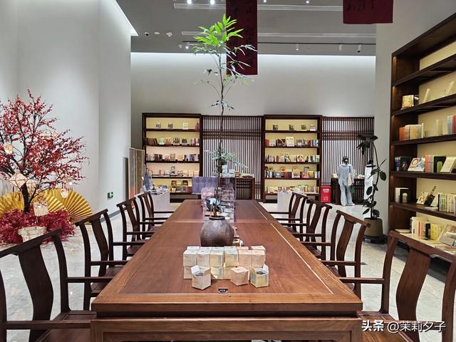 杭州旅游攻略看展逛博物馆老街菜市场换个城市走走停停文艺风