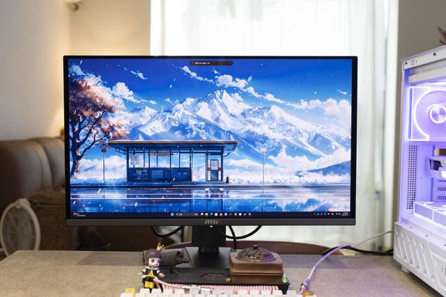 游戏玩家的顶级享受，微星电竞显示器MAG 272UP QD-OLED X24流光