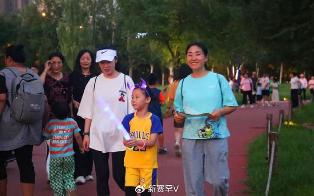 吉祥哈达广场：赛罕区的活力聚集地，全年龄段共享的休闲空间