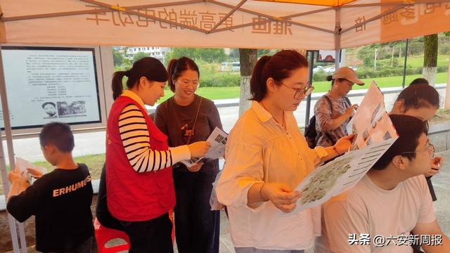 金寨梅山：一杯瓜片千份服务 “志愿红”擦亮双节旅游名片