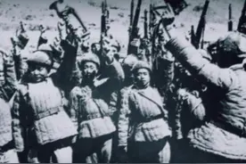 松骨峰上的战争奇迹：一个连打退上万人的一个师图片