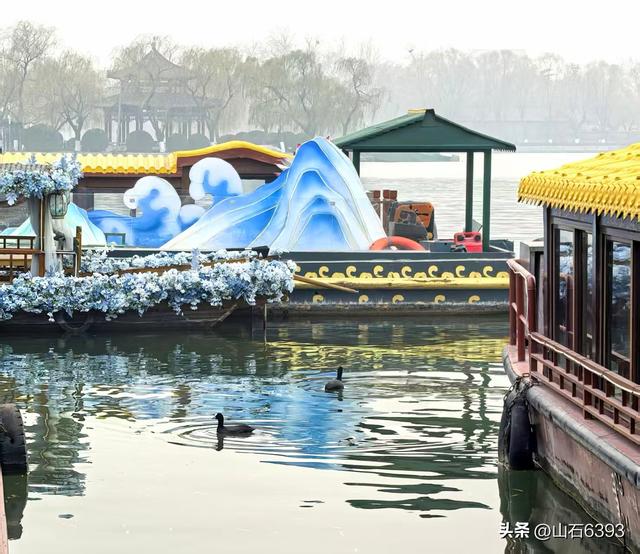 新华社原军事记者陶俊峰泉城美拍：《冬雾中的大明湖》