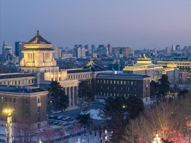 新民大街1445：漫步时空，见证冰火交融的文明印记