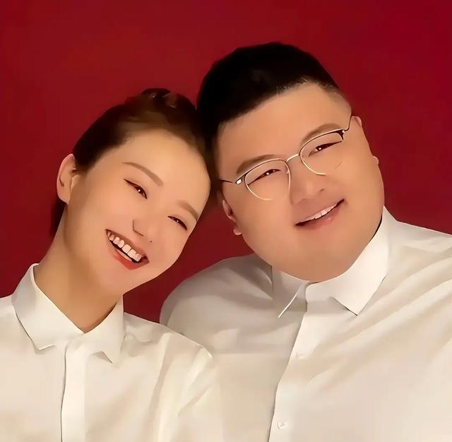 离婚真相曝光仅2个月，前妻高调官宣好消息	，撕碎了猴哥仅剩体面