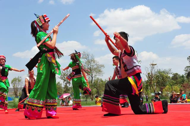 带着孙女去旅行（169）云南石林县印