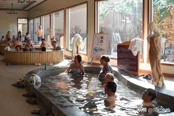 赏丹霞、沐温泉！承德唐家湾这处温泉，承包你秋日的双倍快乐