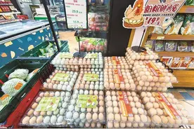 市面上的鸡蛋五颜六色，营养价值究竟差多少？营养科医生这么说……图片