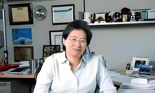 年薪4亿！美国芯片女王居然是中国人，在中国最艰难时她站了出来