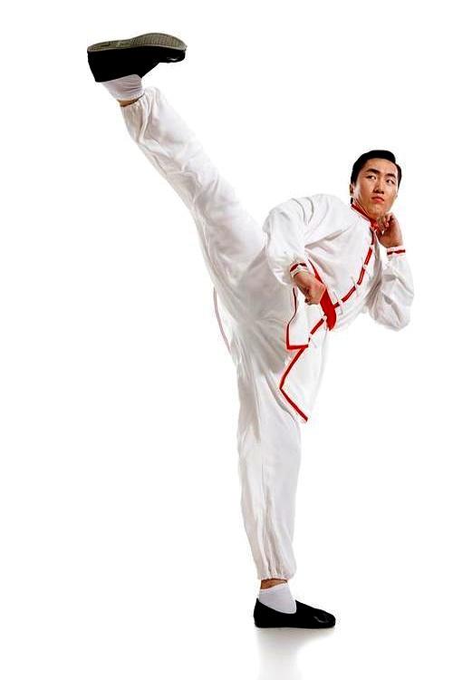 练拳十年不如懂这招！骨盆如磨盘，你的发力为何总差一口气？