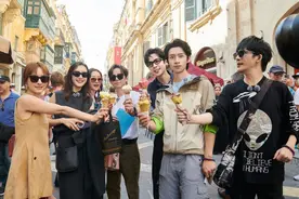 《名侦探的假期》Habibi团共话友情时光 何炅撒贝宁互致思念图片