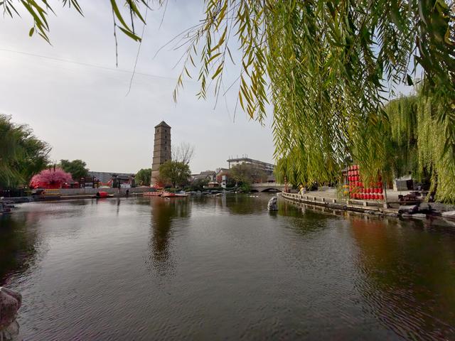 洛水遗珠：漫步洛邑古城，寻踪朱樱塔下的千年回响