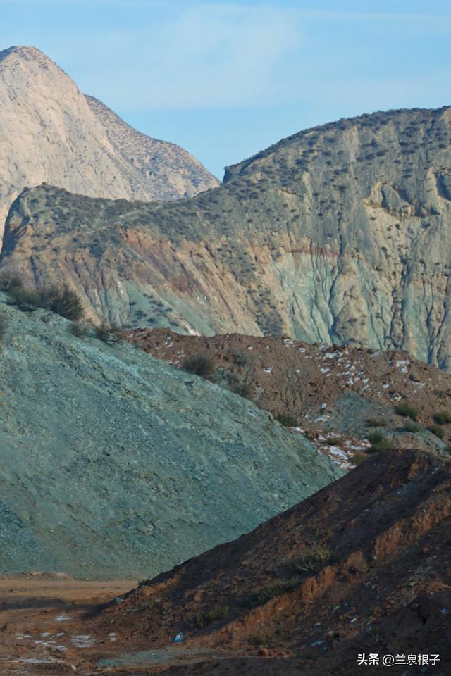 探秘隐藏在兰州红古大山深处凤凰大峡谷原生态丹霞秘境
