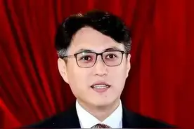 5.30娱乐：靳东肖战朱一龙杨紫唐嫣刘诗诗许凯刘昊然马思纯袁姗姗图片