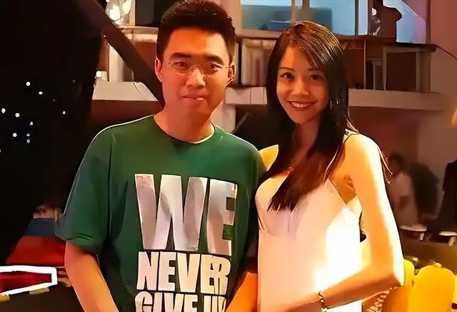 刘强东做梦也没想到，李想连生五胎的老婆，如今也开始给他长脸了