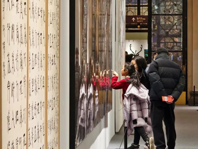 艺术跨年 全民共创 第十届中国北京国际美术双年展跨年活动在北京展览馆举办