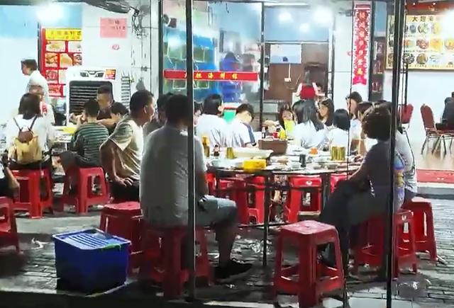 福建石狮黄金海岸：美景醉游人，这家海鲜馆藏着大海的味道