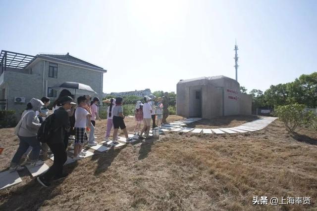 搭上大巴，来一场说走就走的国防walk！柘林镇“海防泱泱”全民国防教育大巴投入试运行